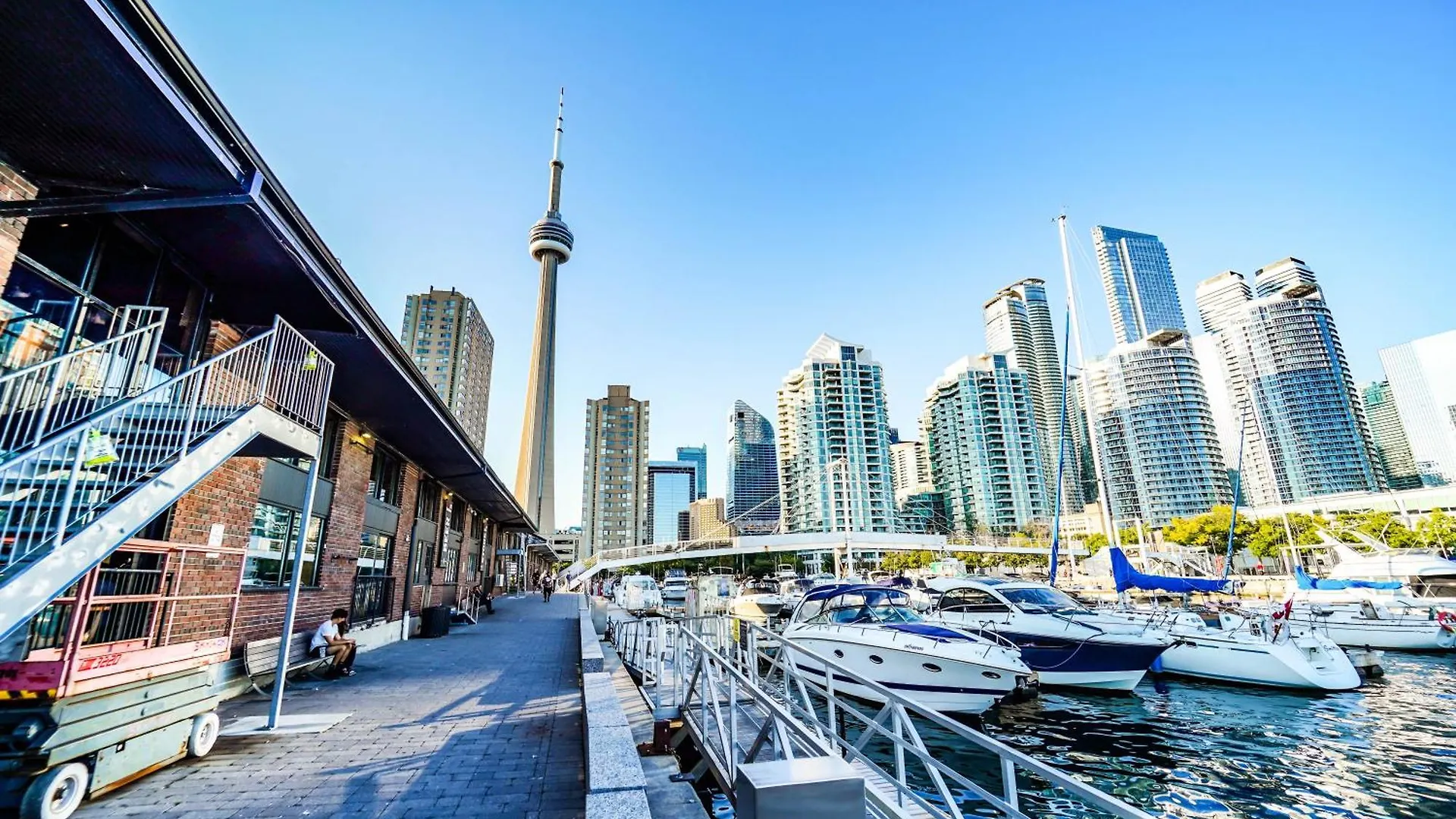 RHD Luxury Condos-Downtown, CN Tower, Metro Toronto Convention Centre, Rogers Centre, Free Parking 0*,