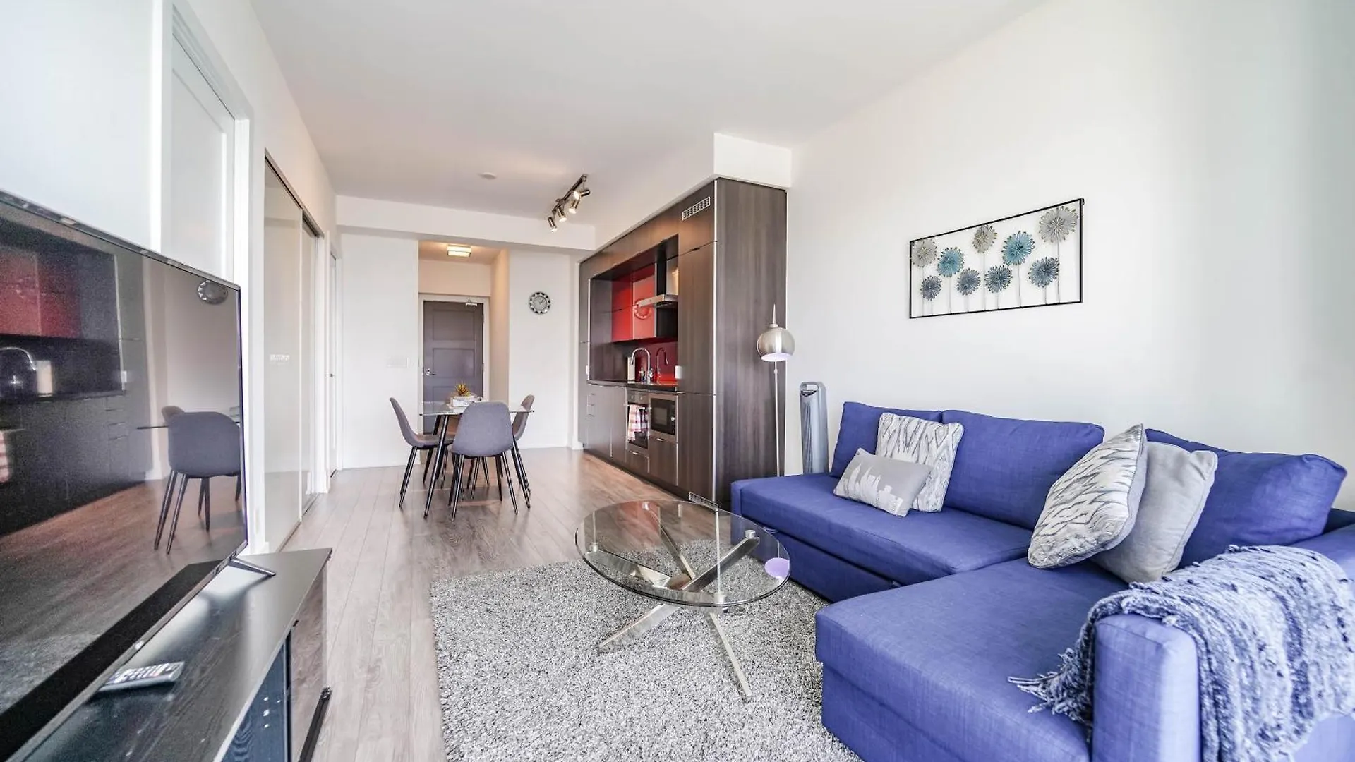 RHD Luxury Condos-Downtown, CN Tower, Metro Toronto Convention Centre, Rogers Centre, Free Parking 0*,  Canada