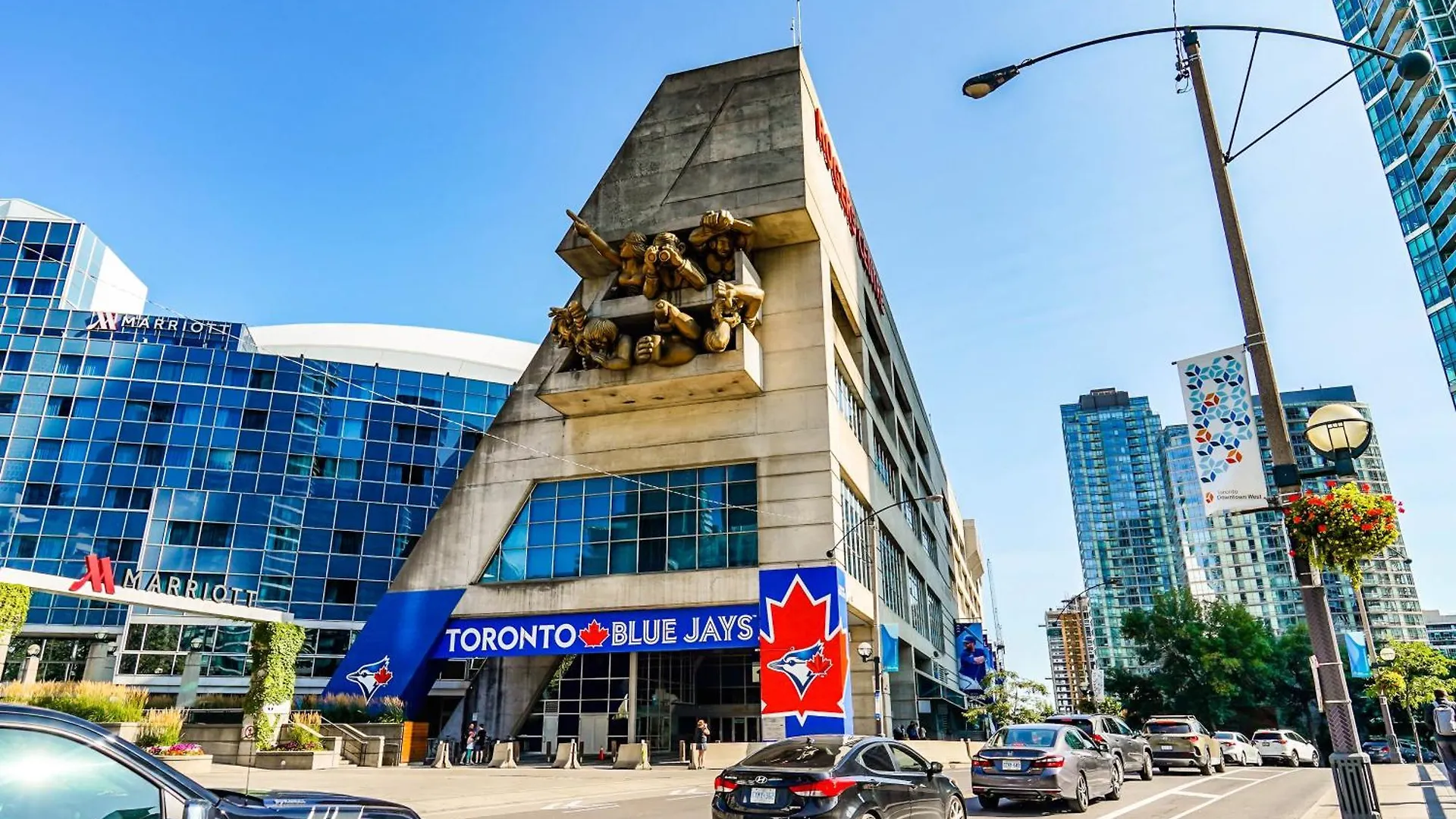 RHD Luxury Condos-Downtown, CN Tower, Metro Toronto Convention Centre, Rogers Centre, Free Parking