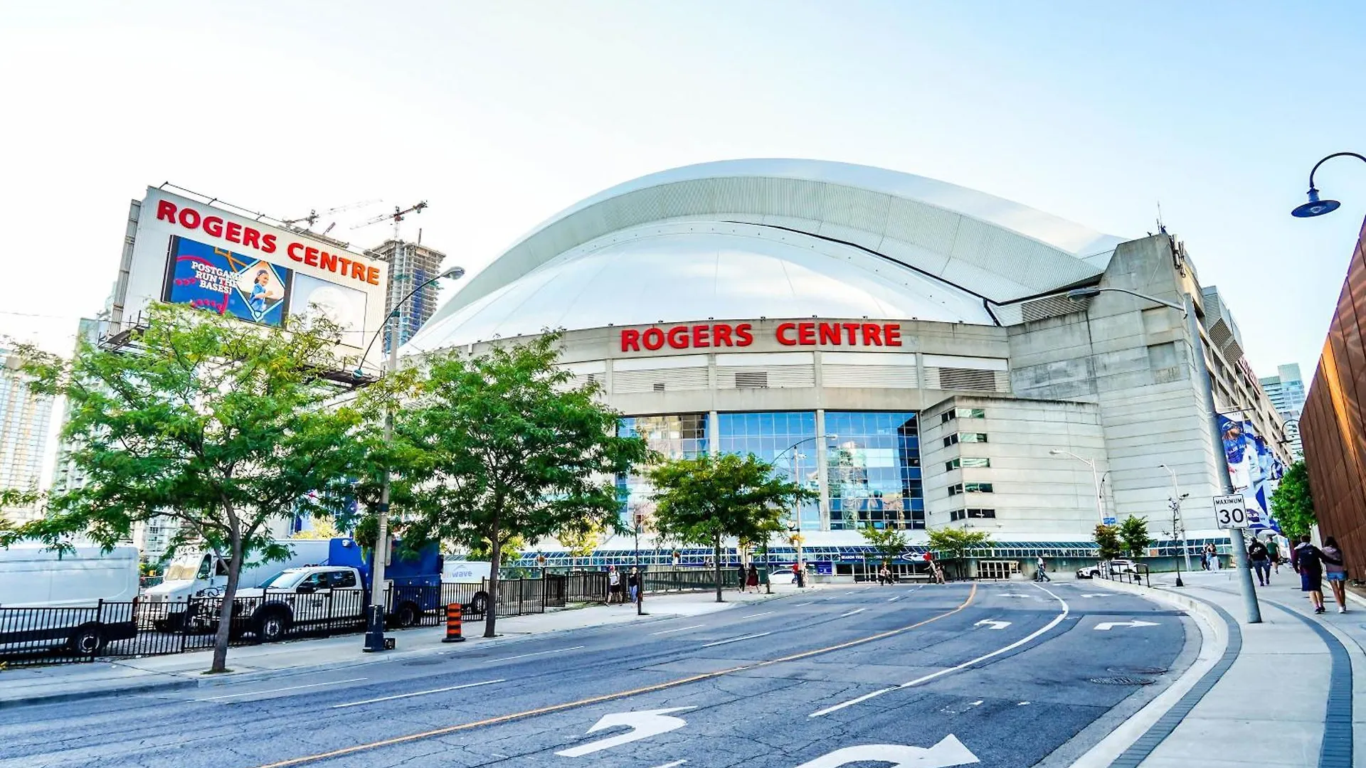 Apartment RHD Luxury Condos-Downtown, CN Tower, Metro Toronto Convention Centre, Rogers Centre, Free Parking